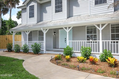 Welcome to this beautifully renovated 5-bedroom, 2.5-bath pool - photo 10