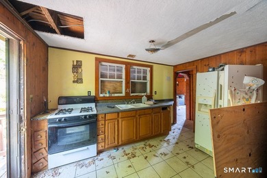 Attention Investors, contractors, builders and visionaries! Rare - photo 11