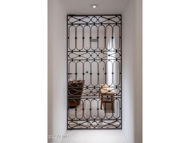 A uniquely tasteful ''lock 'n leave'' home with a crisp, clean - photo 18