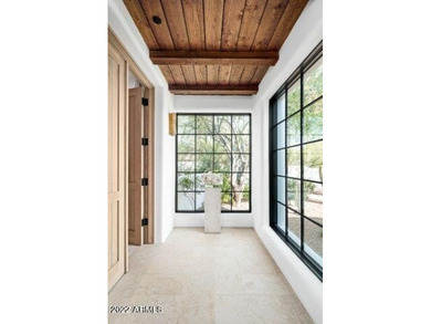A uniquely tasteful ''lock 'n leave'' home with a crisp, clean - photo 19