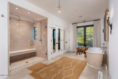 A uniquely tasteful ''lock 'n leave'' home with a crisp, clean - photo 22