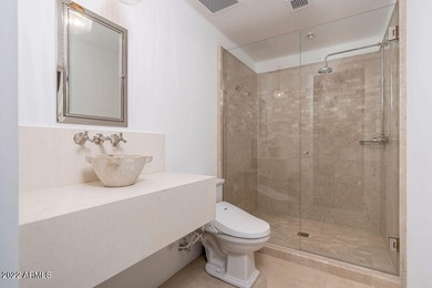 A uniquely tasteful ''lock 'n leave'' home with a crisp, clean - photo 28