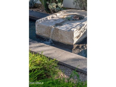 A uniquely tasteful ''lock 'n leave'' home with a crisp, clean - photo 42