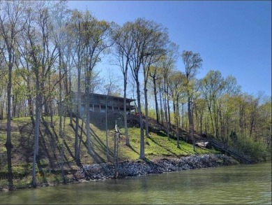 MOVE IN READY WITH BREATHTAKING VIEWS - Lake Home For Sale in Big Sandy, Tennessee