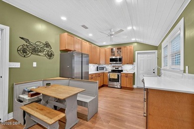 Beautifully updated 3-bedroom, 2-bath home in desirable Tomoka - photo 8