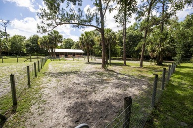 Wake up in the morning to the view of your horses on this fully - photo 11