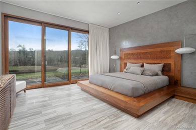 Exceptional opportunity to acquire this contemporary masterpiece - photo 12