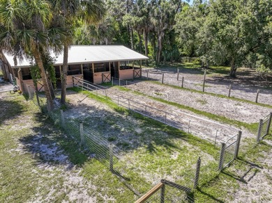 Wake up in the morning to the view of your horses on this fully - photo 12
