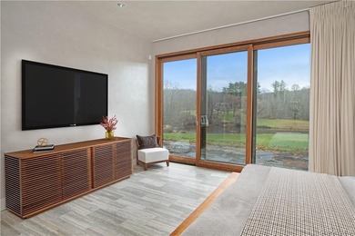 Exceptional opportunity to acquire this contemporary masterpiece - photo 13