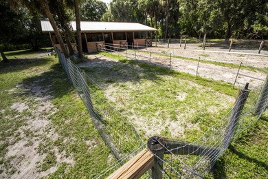 Wake up in the morning to the view of your horses on this fully - photo 14