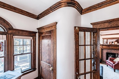 A truly rare find: 5-unit building one door from the Eastern - photo 15