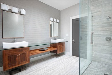 Exceptional opportunity to acquire this contemporary masterpiece - photo 16