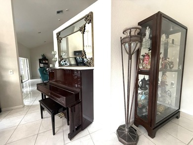 Delightful well-maintained, low HOA, Mediterranean-inspired - photo 16