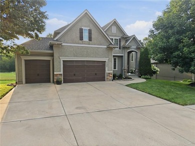 Welcome to 1502 Cross Creek Drive in the highly sought after - photo 1