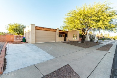 Move-in ready residence in Green Valley Desert Meadows! Recently