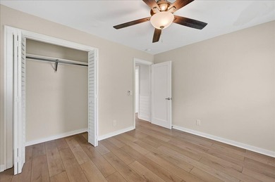 Welcome to this charming 3 bedroom/2 bathroom home with an open - photo 27