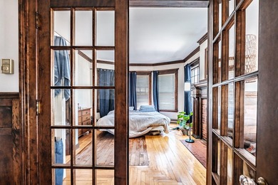 A truly rare find: 5-unit building one door from the Eastern - photo 31