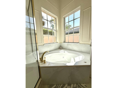 Delightful well-maintained, low HOA, Mediterranean-inspired - photo 32