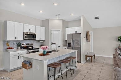 Welcome to this beautifully upgraded 3-bedroom, 2-bath home in - photo 8