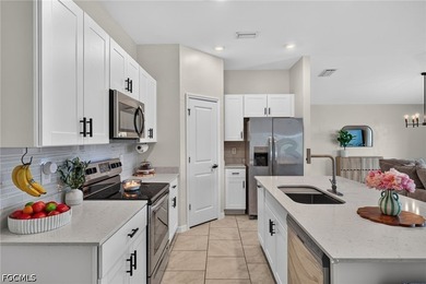 Welcome to this beautifully upgraded 3-bedroom, 2-bath home in - photo 9