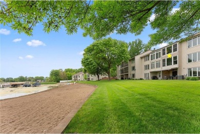 Lake Townhome/Townhouse For Sale in Prior Lake, Minnesota
