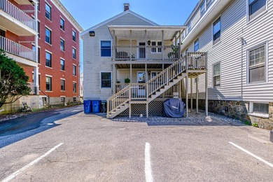 A truly rare find: 5-unit building one door from the Eastern - photo 45
