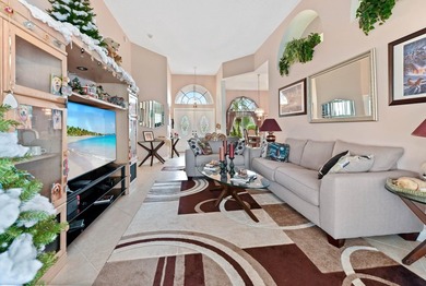 Welcome to this beautifully maintained pool & lakefront home - photo 9
