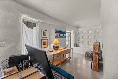 Nestled in the heart of Paradise Valley, this charming listing - photo 11