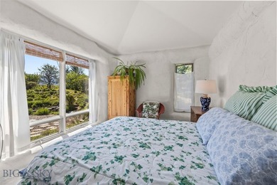 Nestled in the heart of Paradise Valley, this charming listing - photo 17
