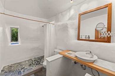 Nestled in the heart of Paradise Valley, this charming listing - photo 20