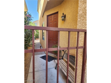 Welcome to this well-maintained home located in Southwest Las