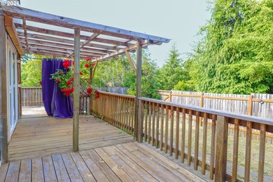Move-in ready and beautifully maintained, this double-wide - photo 27