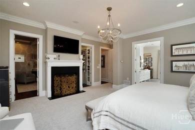 Presenting an extraordinary opportunity to live in one of the - photo 38