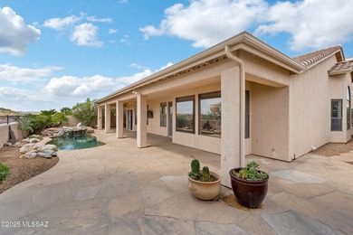 This Gorgeous Galleria is move-in ready to enjoy mountain views