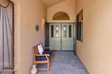 This Gorgeous Galleria is move-in ready to enjoy mountain views