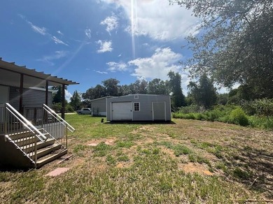 Manufactured Home in the Heart of the Ocala National Forest - photo 3