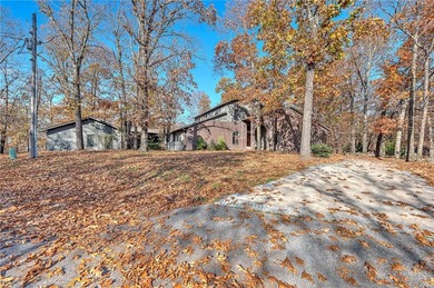 Lake Windsor Home For Sale in Bella Vista Arkansas