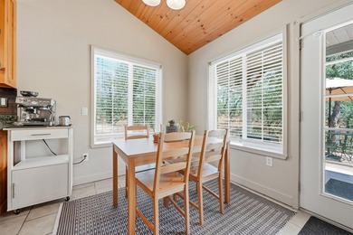 Bright beautiful custom home on 9 acres with gated driveway - photo 12