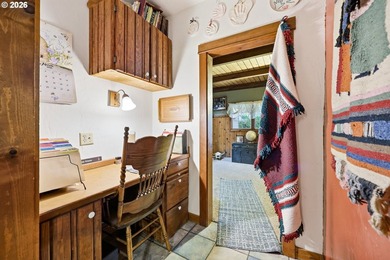 Welcome to your private retreat in the heart of Washougal! This - photo 14