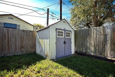 Welcome to this beautifully maintained 4-bedroom, 2-bath, 1-car - photo 18