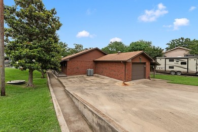 Tucked away in the desirable community of Villa Cove on Cedar - photo 18