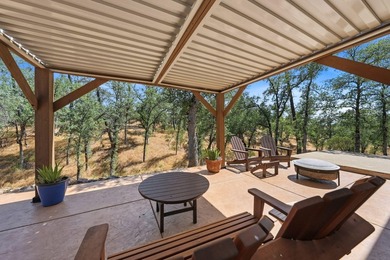 Bright beautiful custom home on 9 acres with gated driveway - photo 19