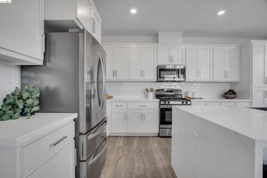 NEW PRICE! Located in the sought-after One Lake community, 2404 - photo 10