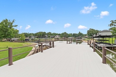 Tucked away in the desirable community of Villa Cove on Cedar - photo 21