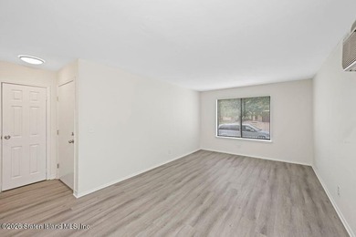 Two Family Semi (6 over 6) with built in, oversized, 1.5 car - photo 21