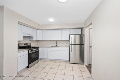 Two Family Semi (6 over 6) with built in, oversized, 1.5 car - photo 24