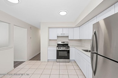 Two Family Semi (6 over 6) with built in, oversized, 1.5 car - photo 27