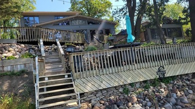 North Twin Lake Home For Sale in Manson Iowa