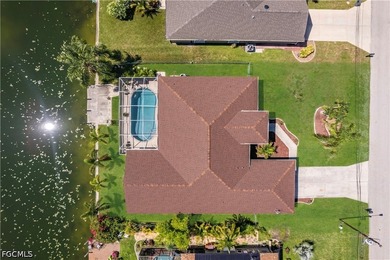 Welcome to this beautifully updated 4-bedroom plus den, 2.5-bath - photo 4