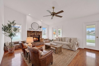 LAKEFRONT - 4 BD, 2.5BA w/Impact Glass, fresh paint, AC's ('21) - photo 15